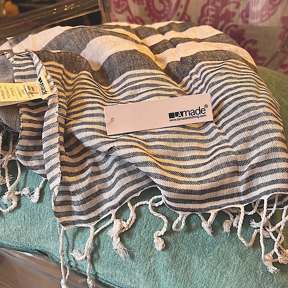 LA Made black and white lightweight scarf